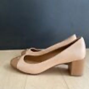 Tory Burch pumps 37.5. ( OPEN TO TRADES)